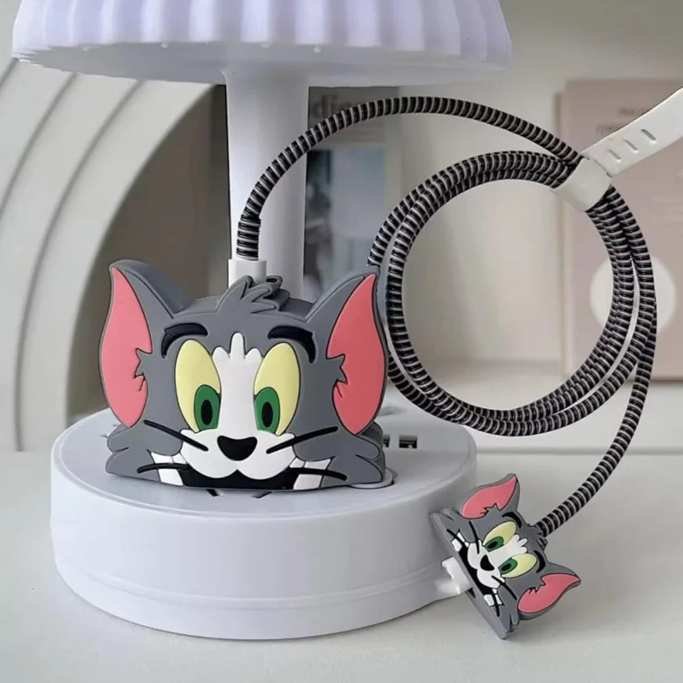 Tom Cat charger protector case front view