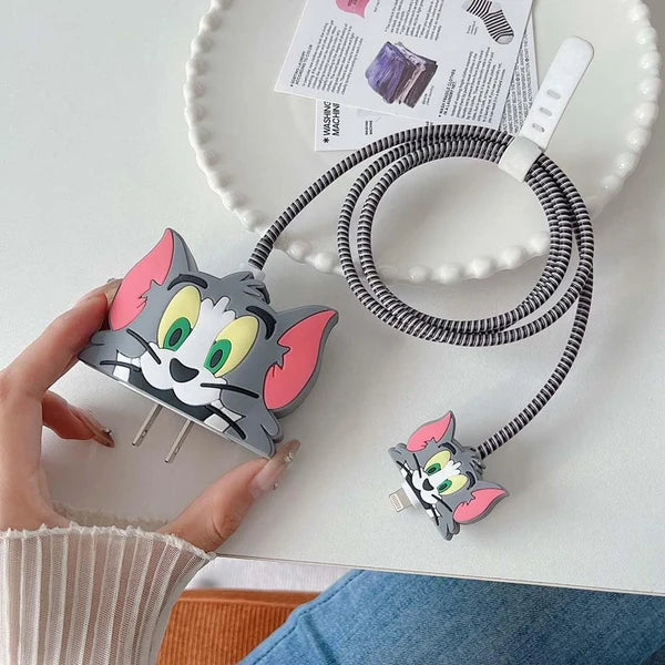 Tom Cat charger case with cable winder set